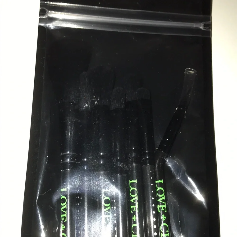 Lovecraft Beauty brushes 7 pieces NEW